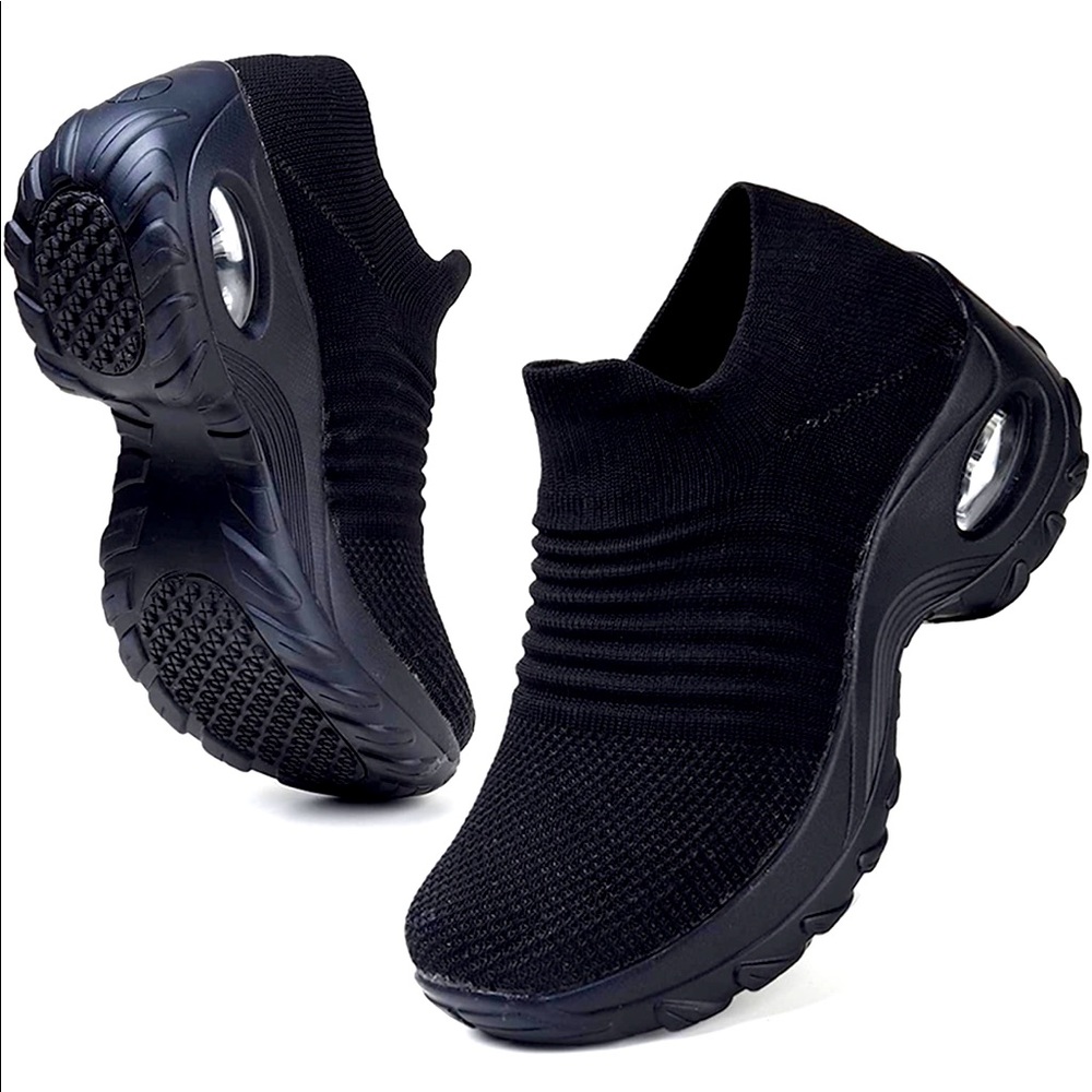 NEW! Black Size 6 Walking Shoe